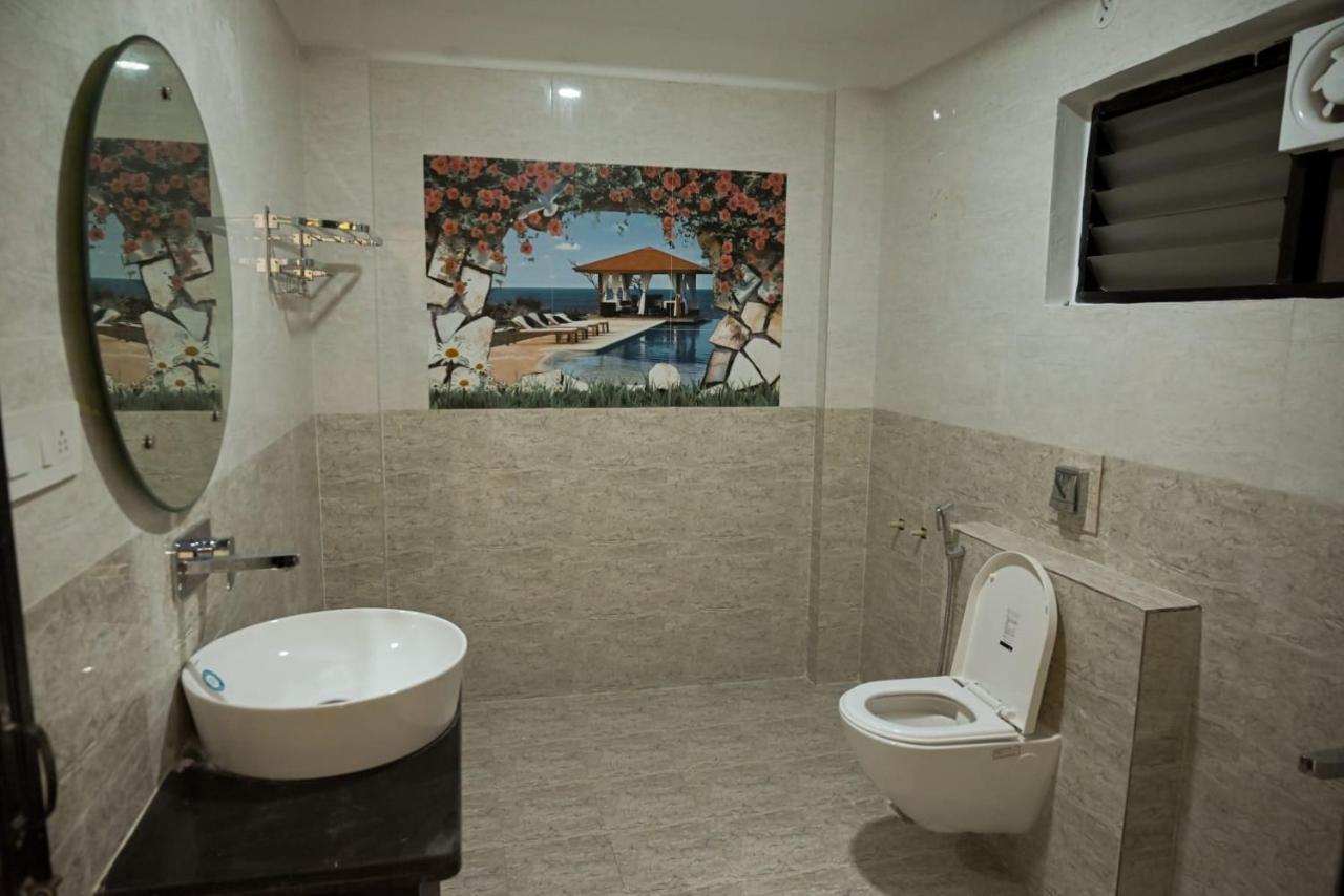 Hotel Golden Bliss โบปาล ภายนอก รูปภาพ