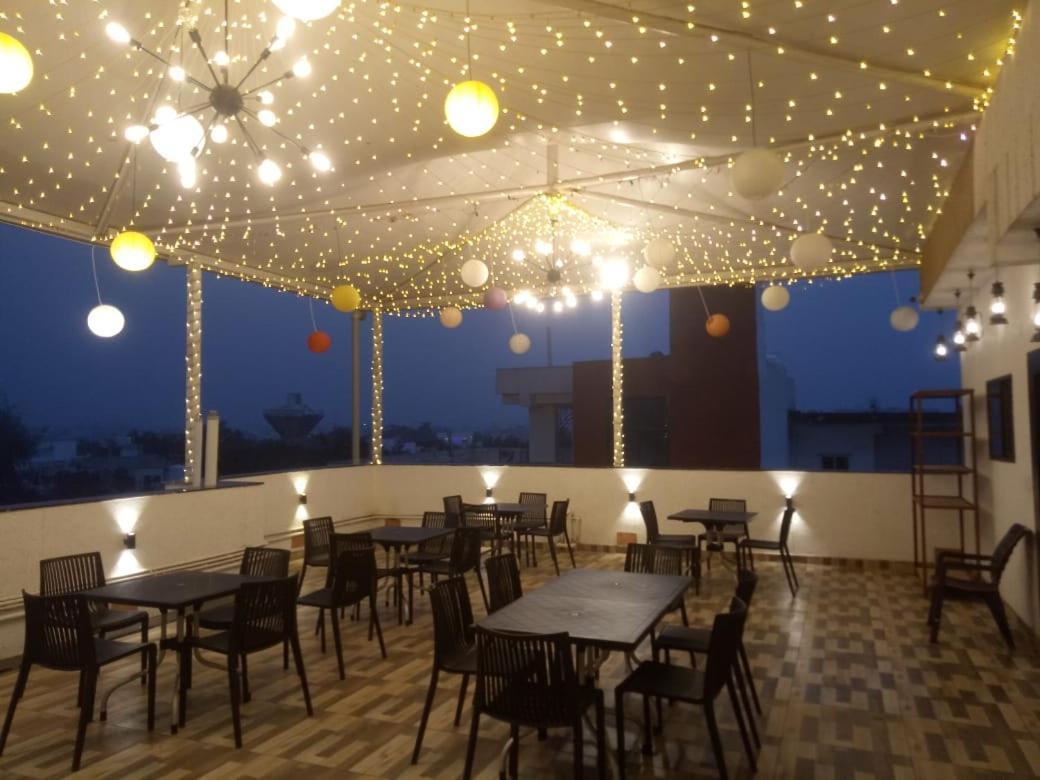 Hotel Golden Bliss โบปาล ภายนอก รูปภาพ
