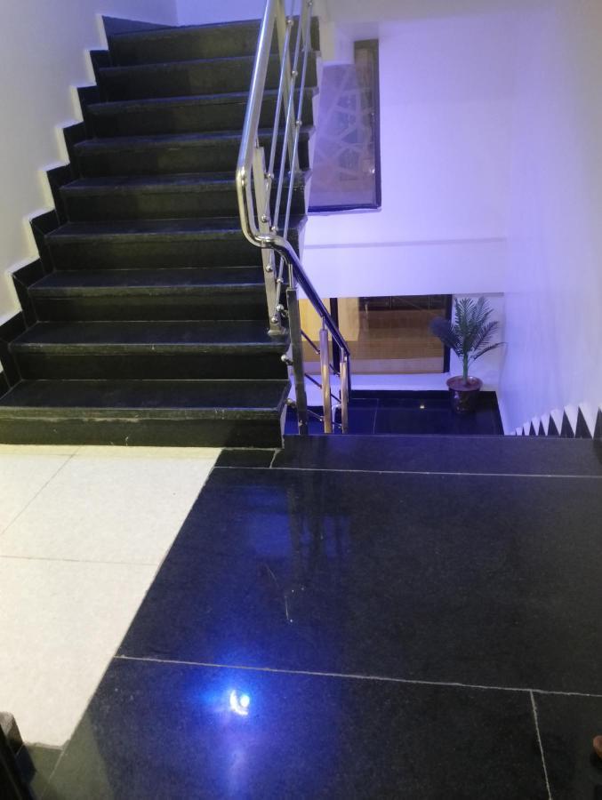 Hotel Golden Bliss โบปาล ภายนอก รูปภาพ