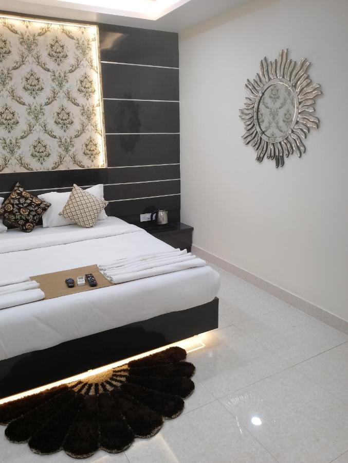 Hotel Golden Bliss โบปาล ภายนอก รูปภาพ