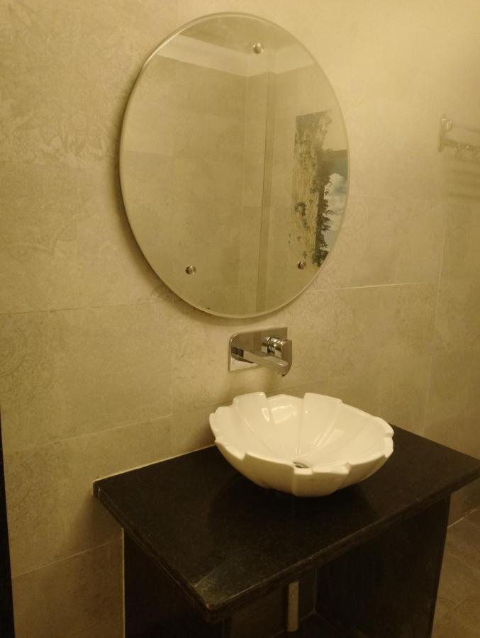 Hotel Golden Bliss โบปาล ภายนอก รูปภาพ